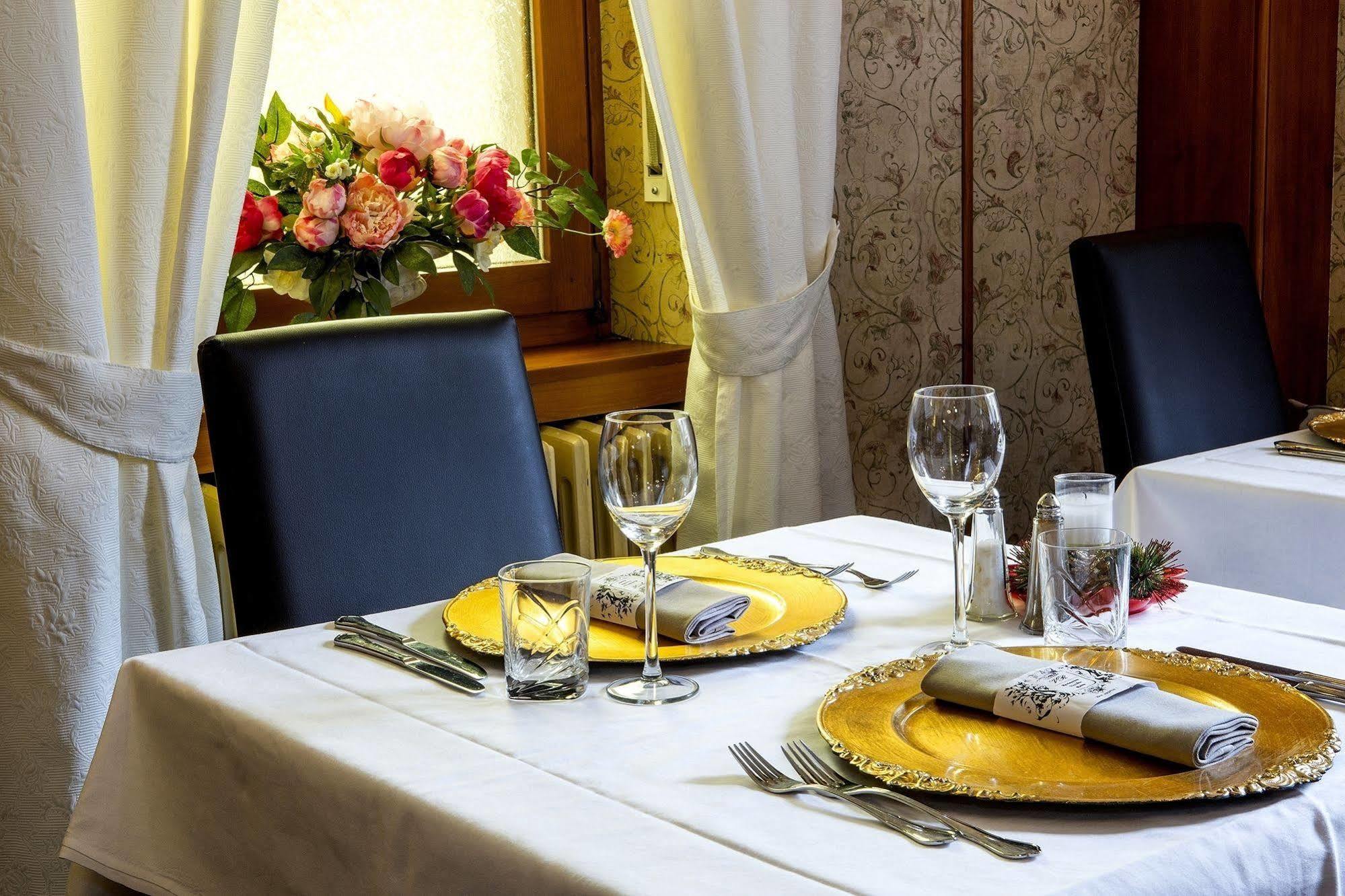 Logis Hotel Restaurant La Tete Des Faux Le Bonhomme Ngoại thất bức ảnh