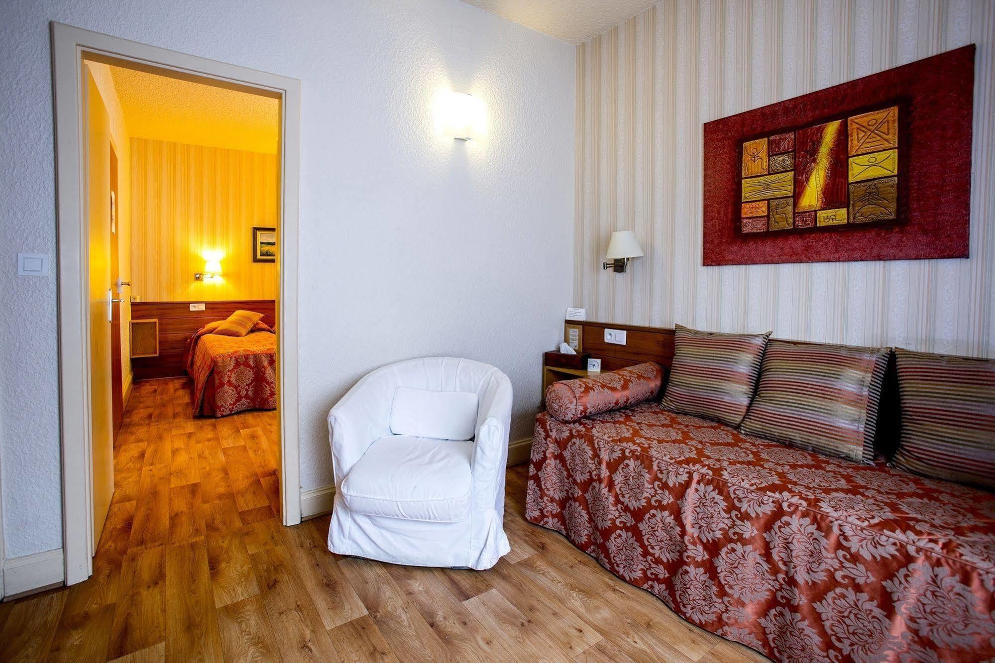 Logis Hotel Restaurant La Tete Des Faux Le Bonhomme Ngoại thất bức ảnh