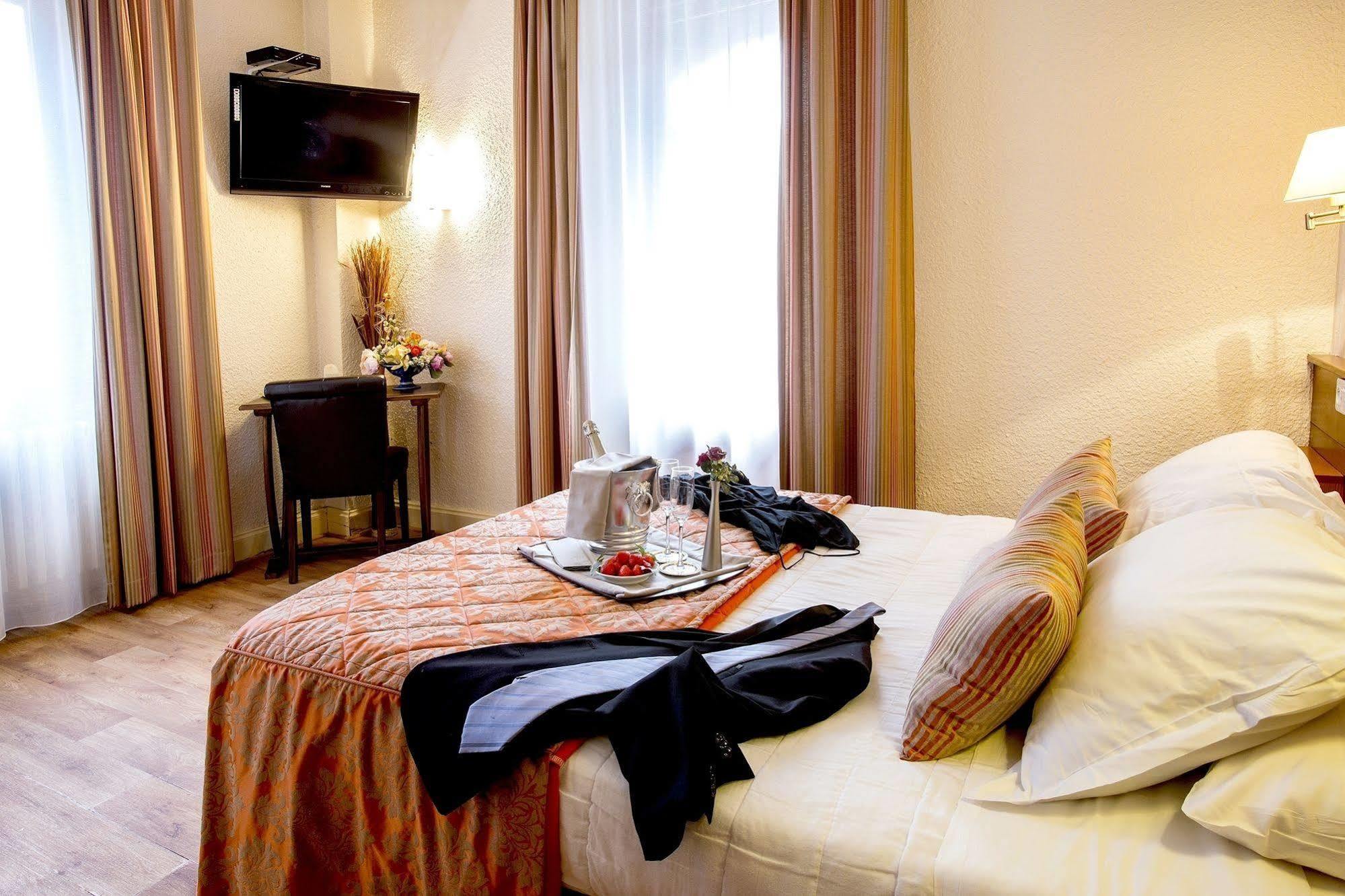 Logis Hotel Restaurant La Tete Des Faux Le Bonhomme Ngoại thất bức ảnh